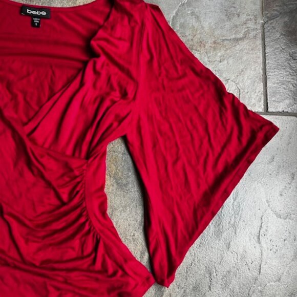 Bebe Red Bell Sleeve Wrap Blouse Top Size S Soft Buttery Cold Shoulder Boho Chic - Picture 4 of 7